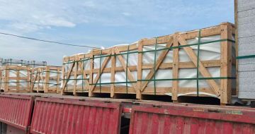 湖南 芝麻白花岗岩地铺石出口专车-泰国游