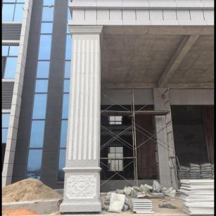 湖南 芝麻白光面花岗岩门楼大柱（罗马柱）配雕花底座