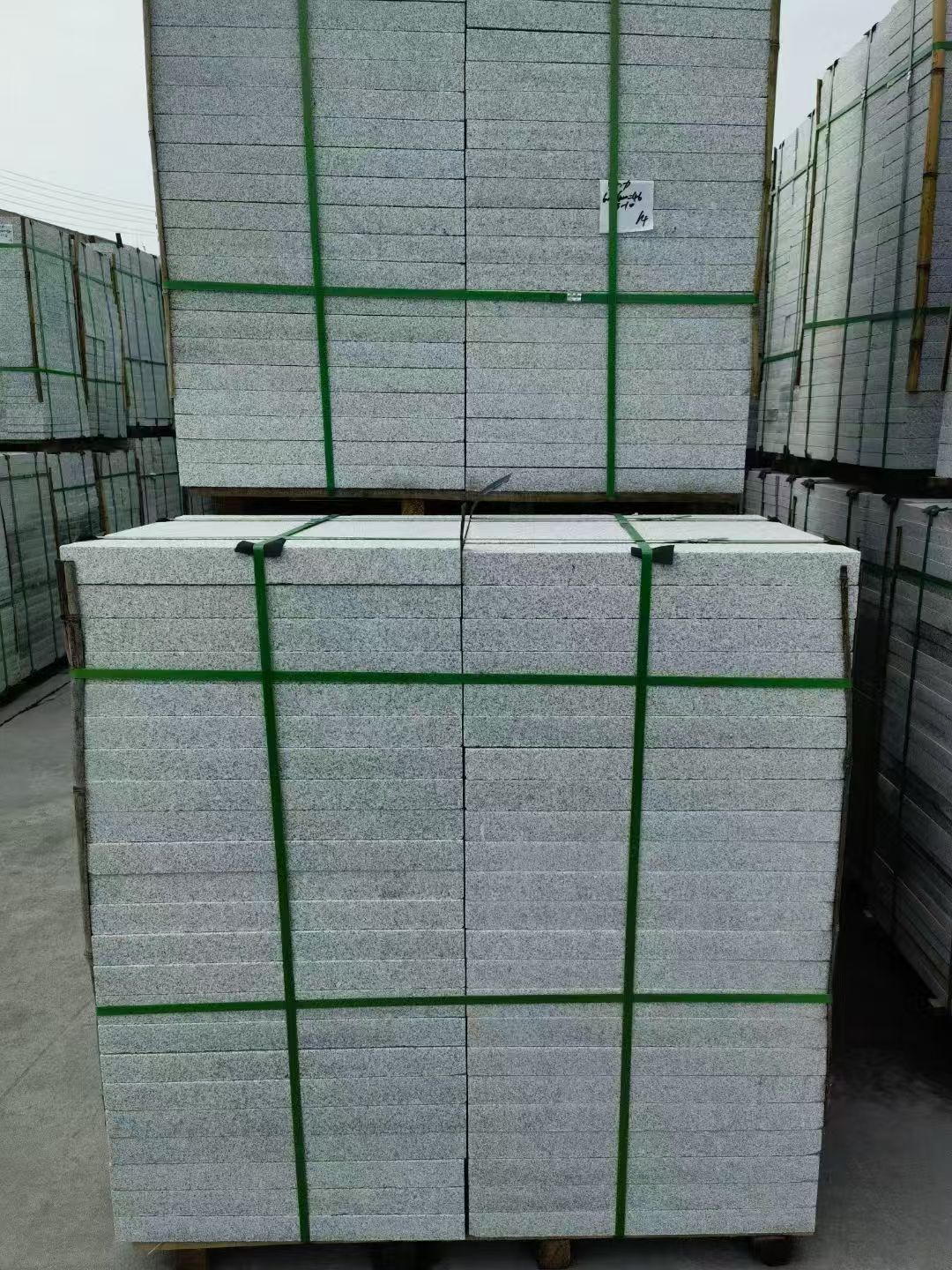 湖南 芝麻白火烧，园林广场市政工程地铺石，1.8~5.0厚均有现货