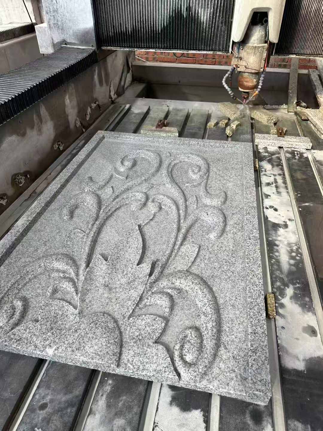 湖南 白麻别墅干挂雕花板