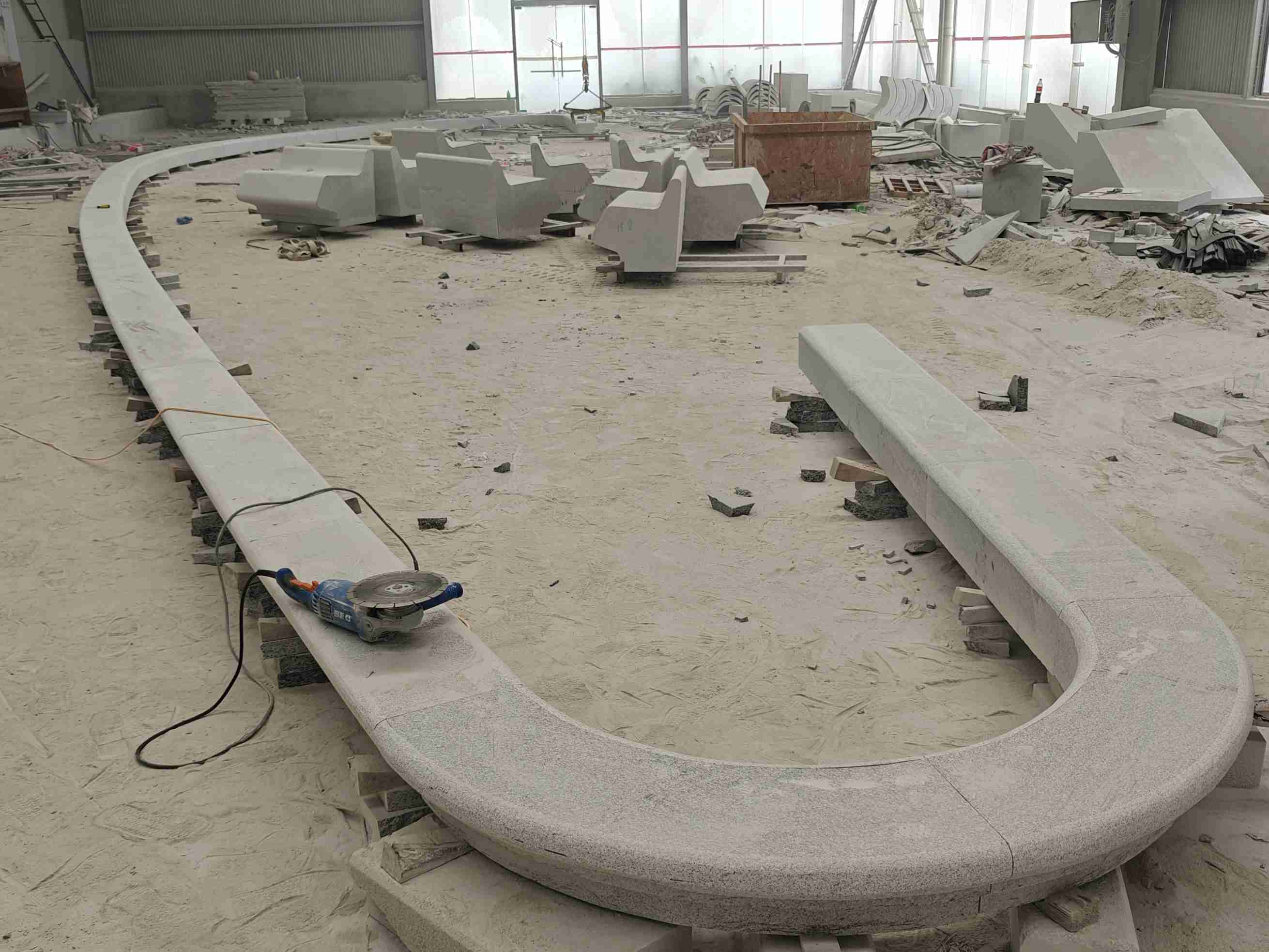 湖南 芝麻白花岗岩弧形花坛石，坐凳石