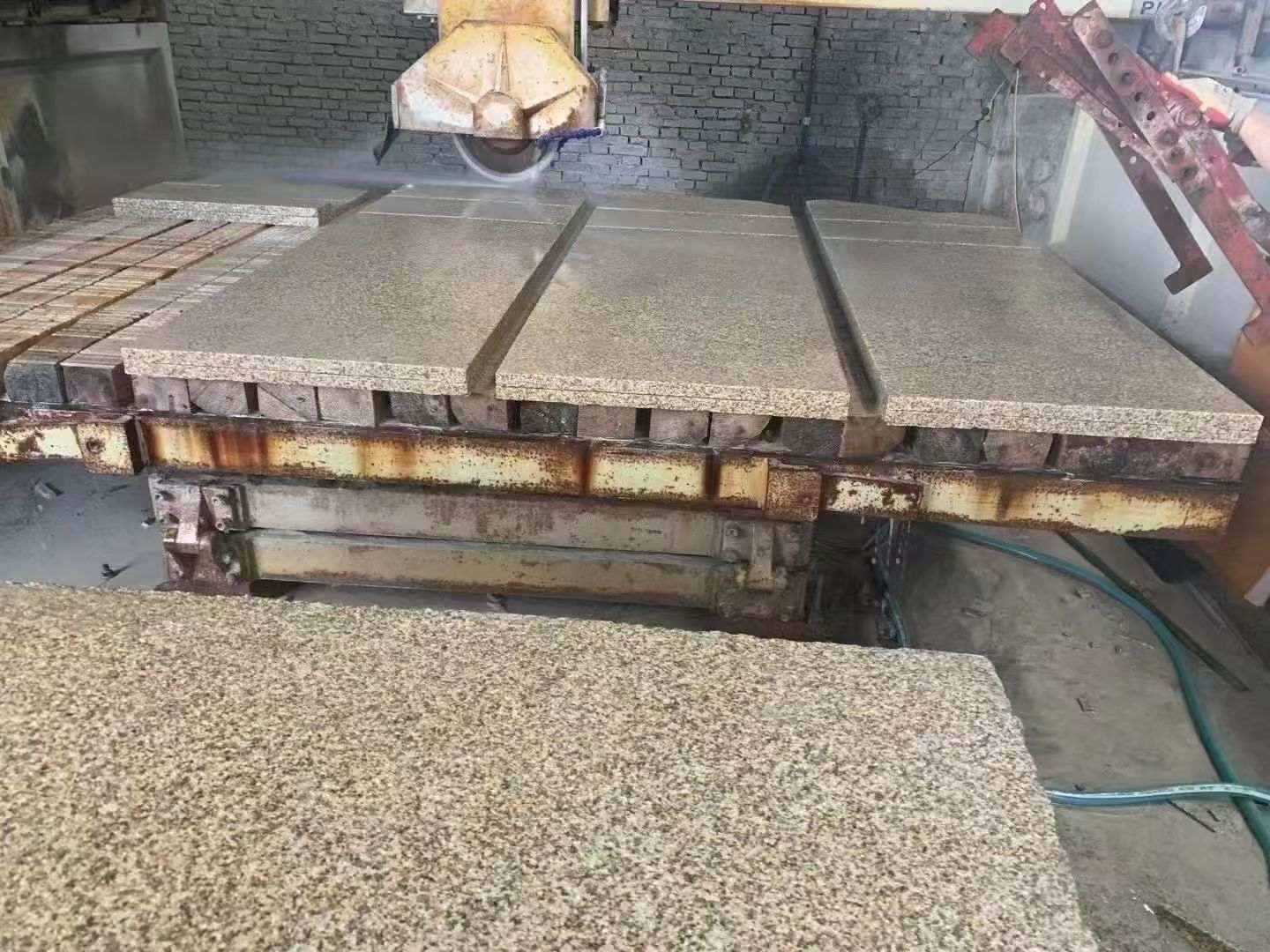 湖南 黄金麻荔枝面成品板加工