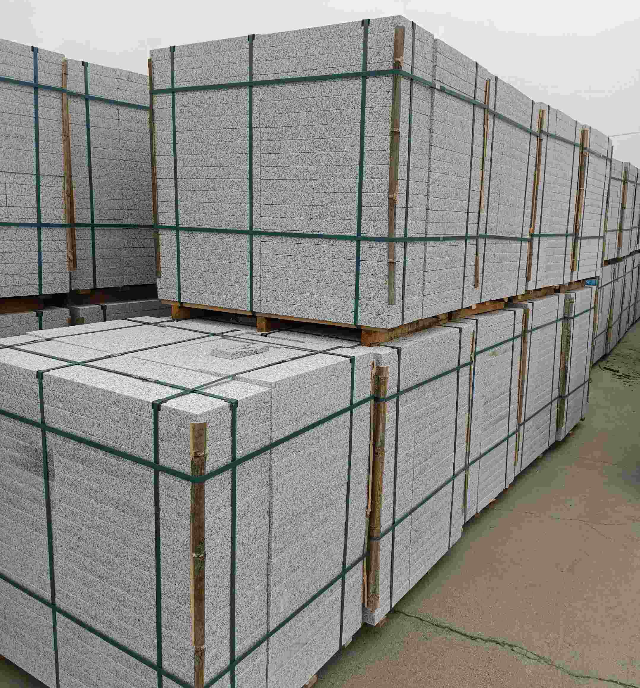 湖南 白麻花岗岩石材荔枝面地铺石（300*600*50）