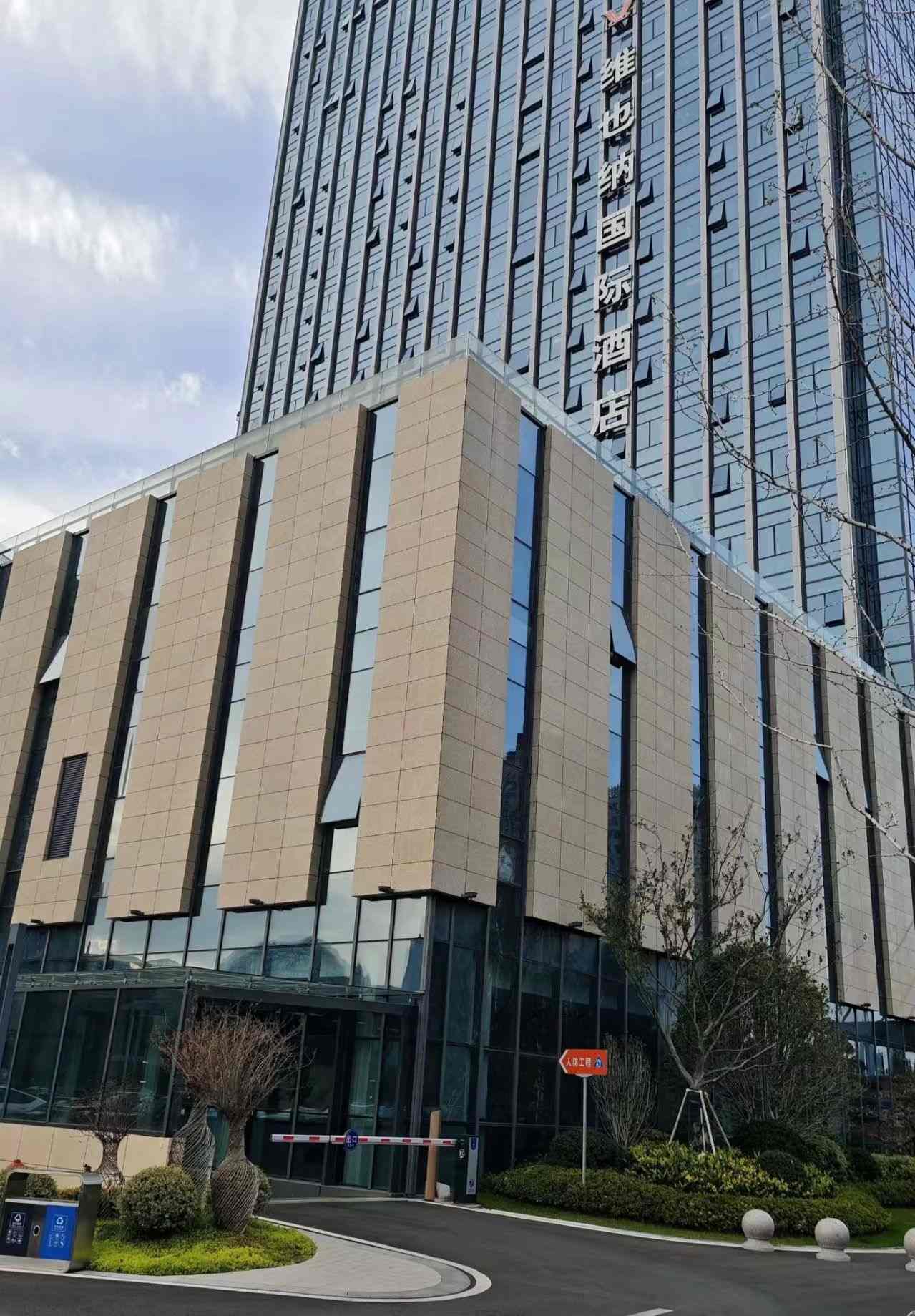 湖南 黄金麻花岗岩外墙干挂