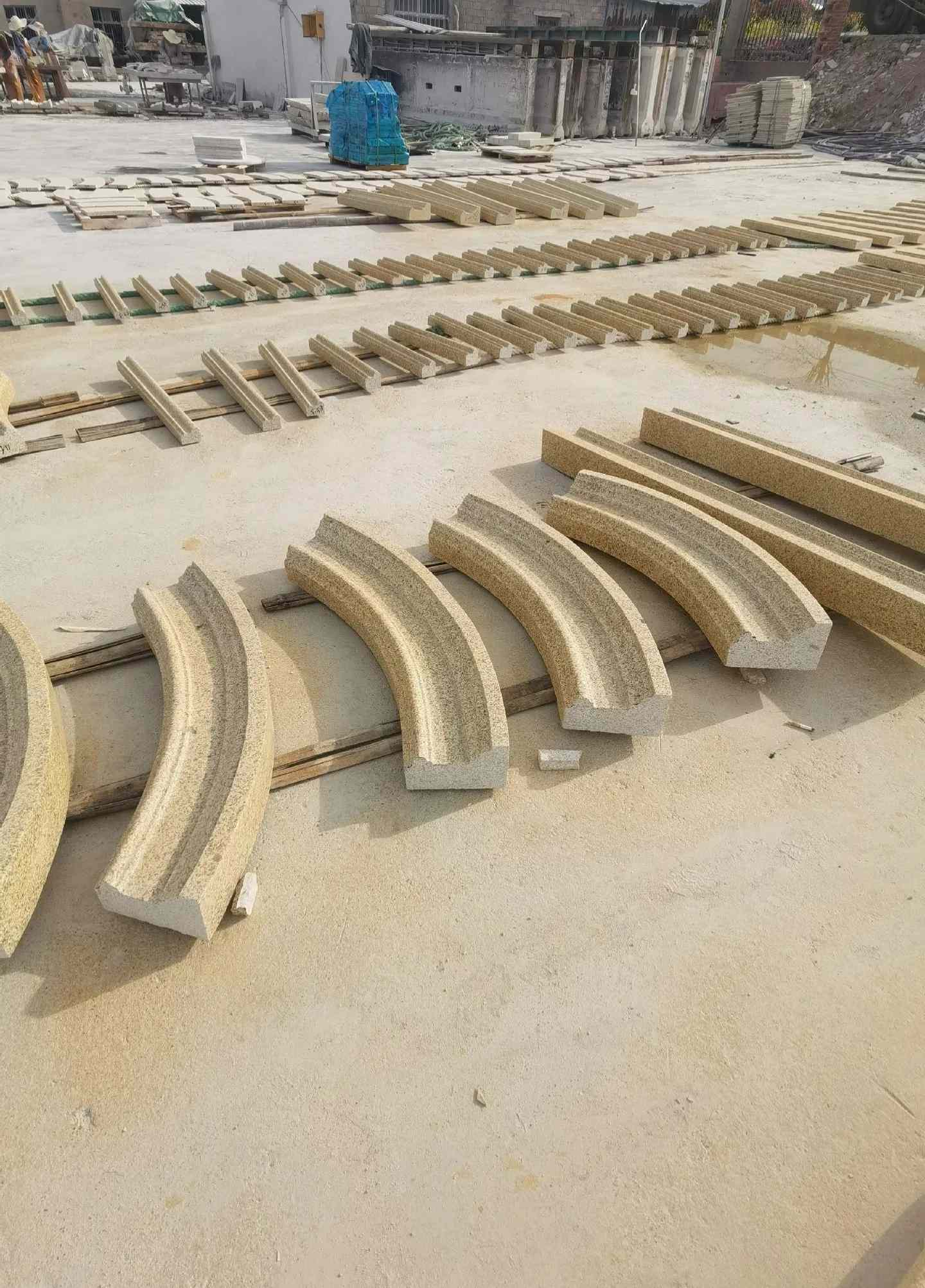 湖南 黄金麻花岗岩别墅线条