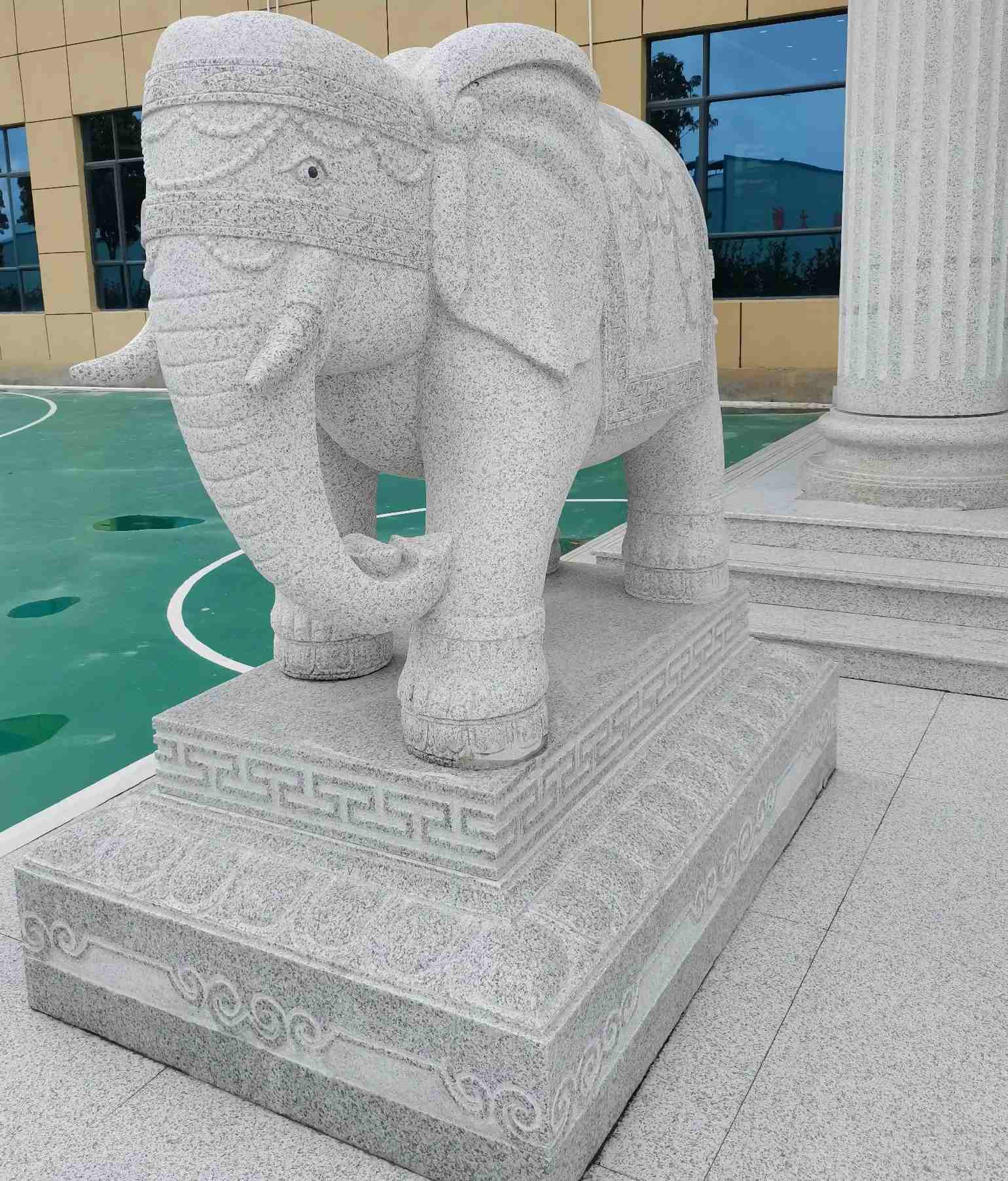 湖南 白麻花岗岩动物异形石雕-大象