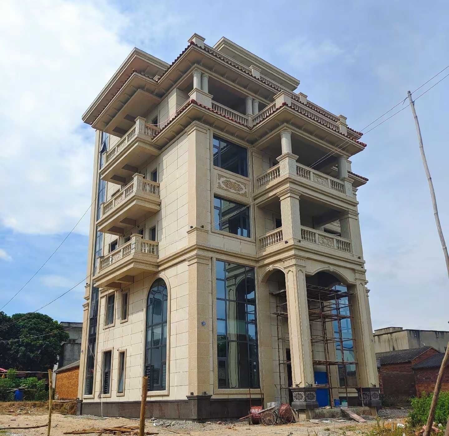 湖南 黄金麻花岗岩石材别墅外墙干挂搭配（雕花栏杆花瓶柱门楼罗马柱）