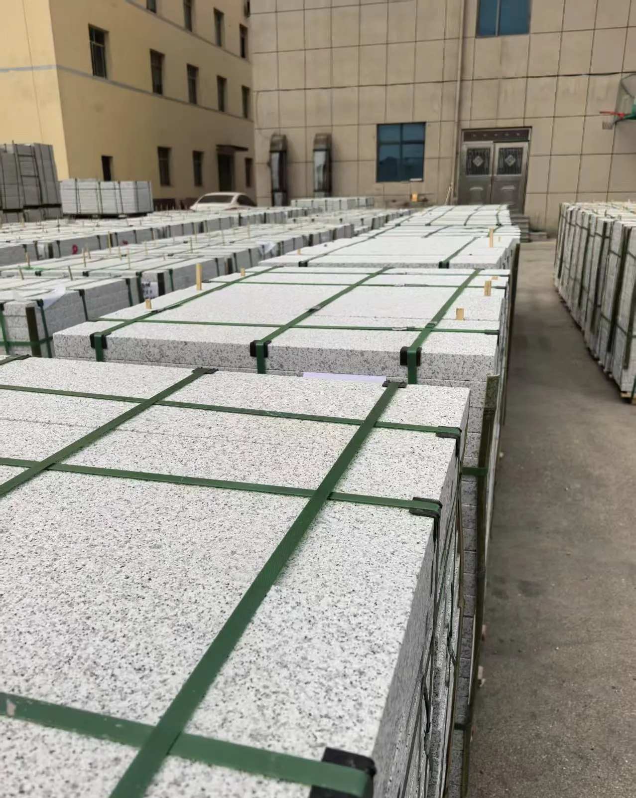 湖南 白麻花岗岩5.0公分荔枝面地铺石