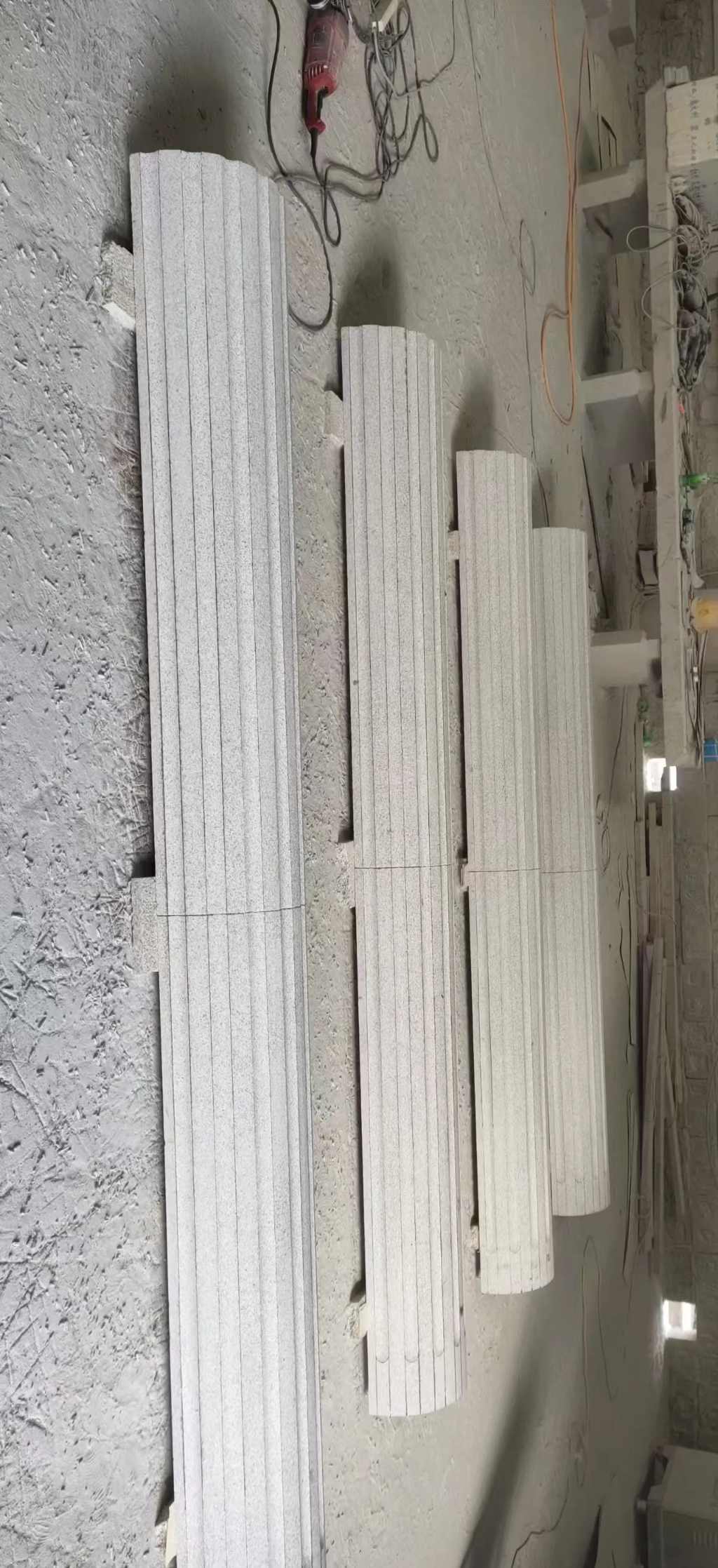 湖南 花岗岩厂家带你看白麻花岗岩门楼大柱柱皮