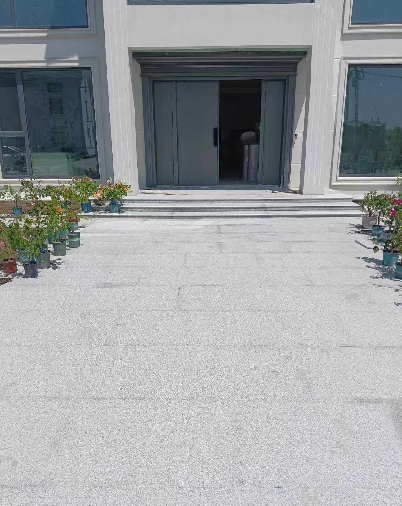 湖南 芝麻白花岗岩地铺石地面铺装