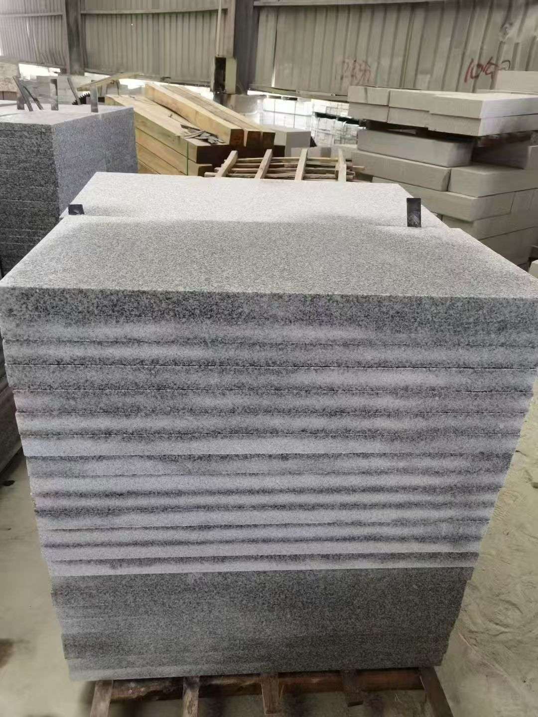 湖南 芝麻白5公分火烧地铺成品，900*400，规格可定制