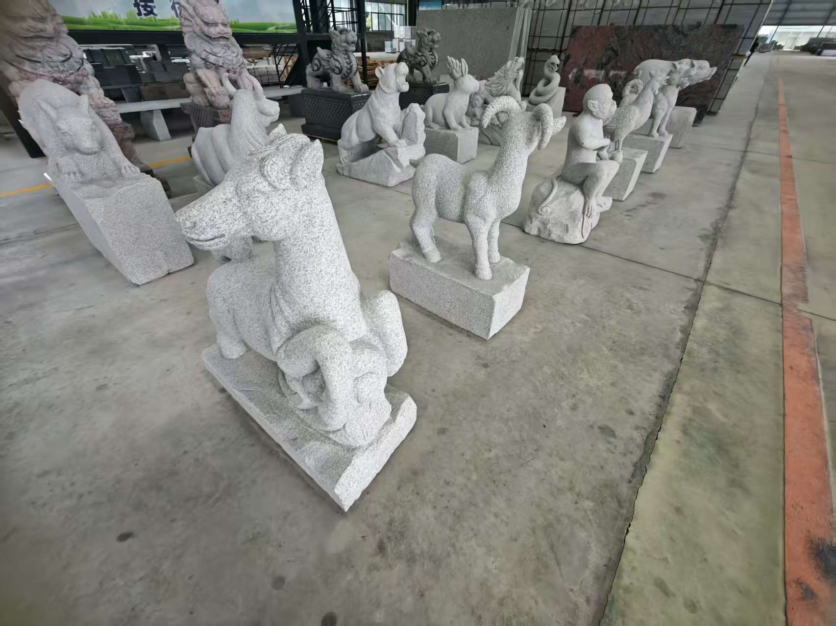 湖南 芝麻白花岗岩造型立体雕刻——十二生肖